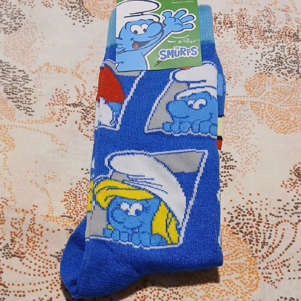 THE SMURFS MENS SOCKS NWT 2 PAIR TOTAL